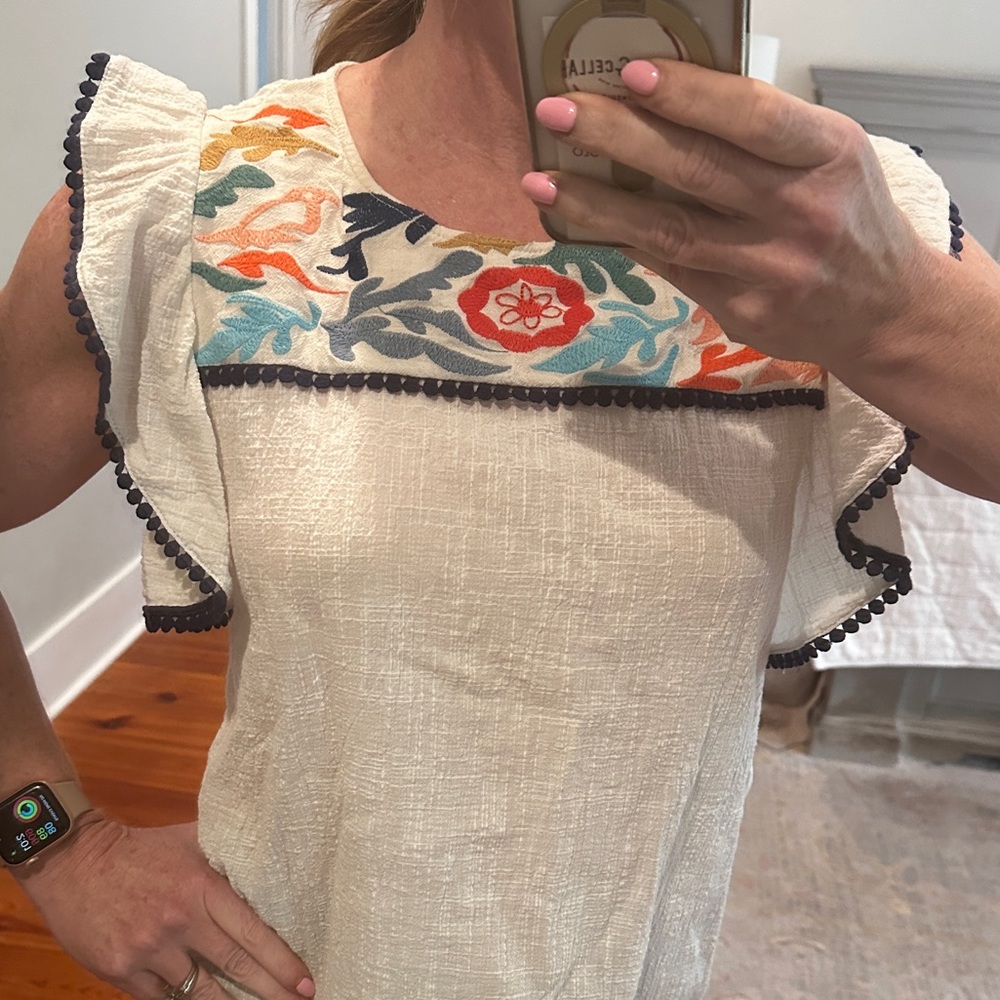 Embroidered ruffle sleeve top by THML. Size M